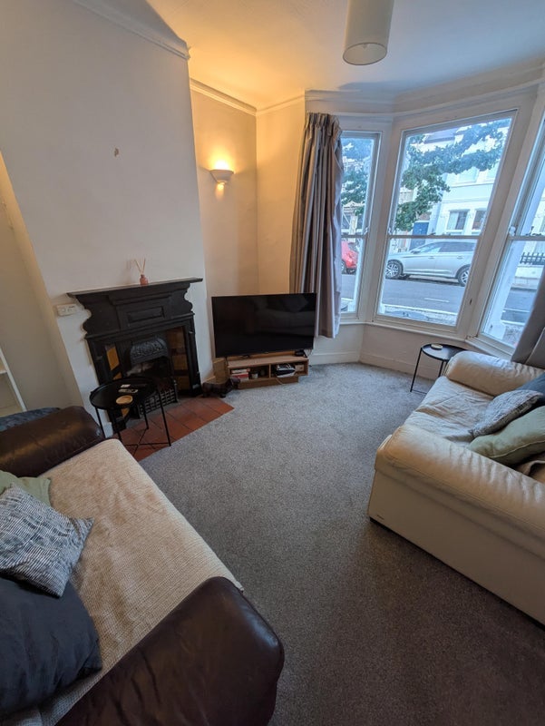 Room Aslett Street in Greater London