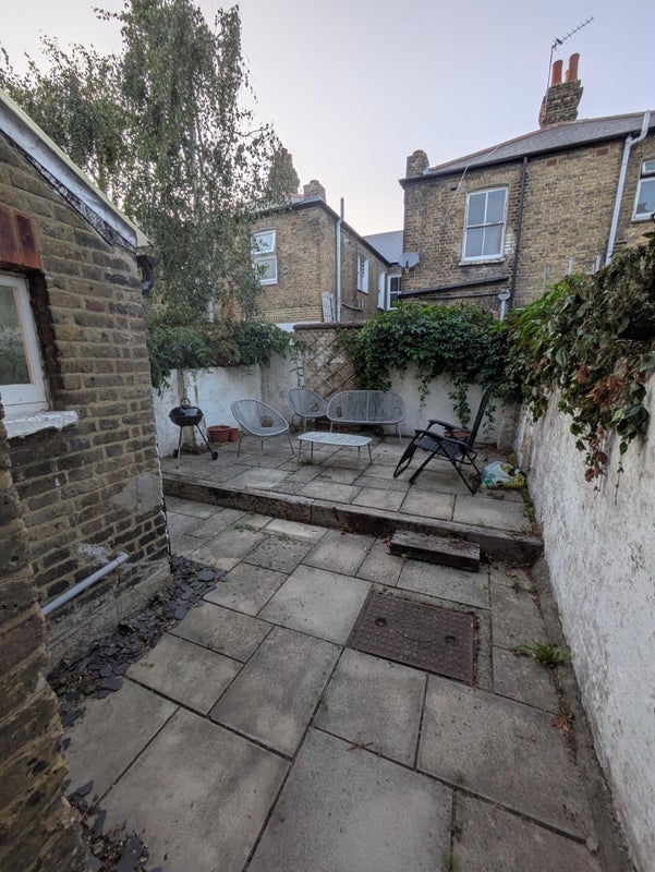 Room Aslett Street in Greater London