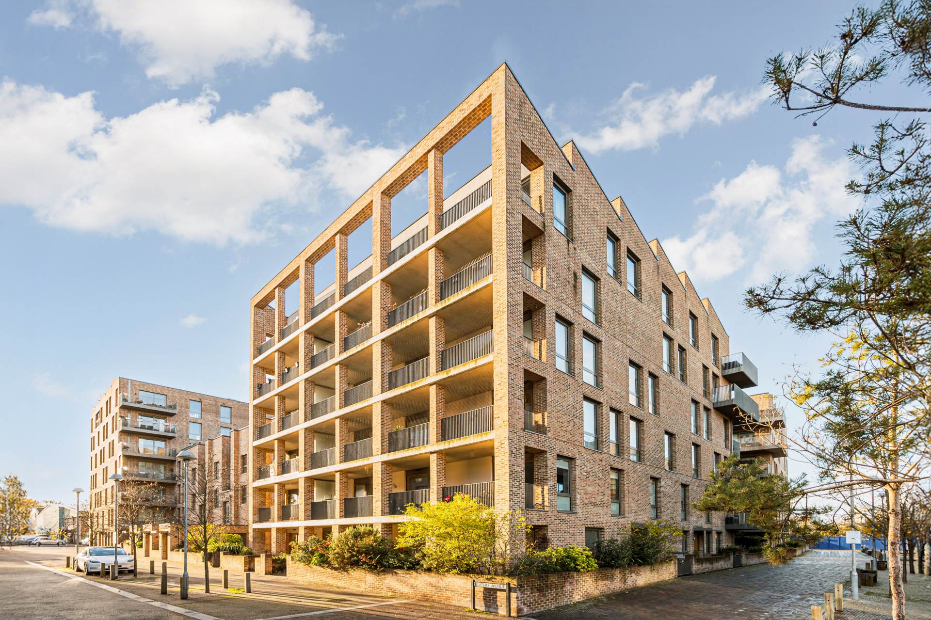 Flat Bramber Court in London
