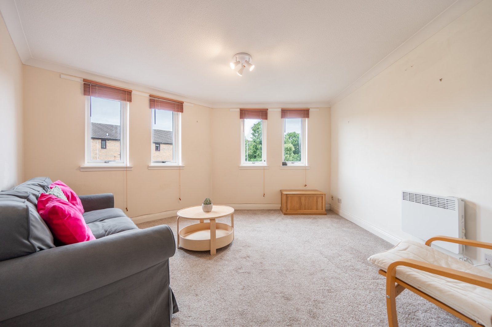 Flat North Woodside Road in Glasgow