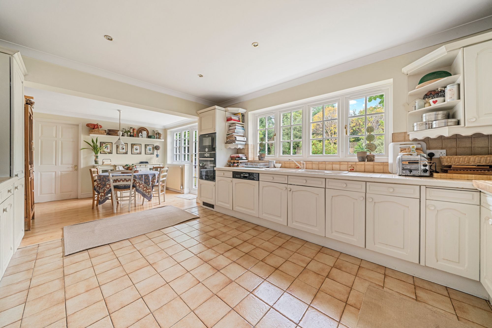 House Hawksview in Cobham
