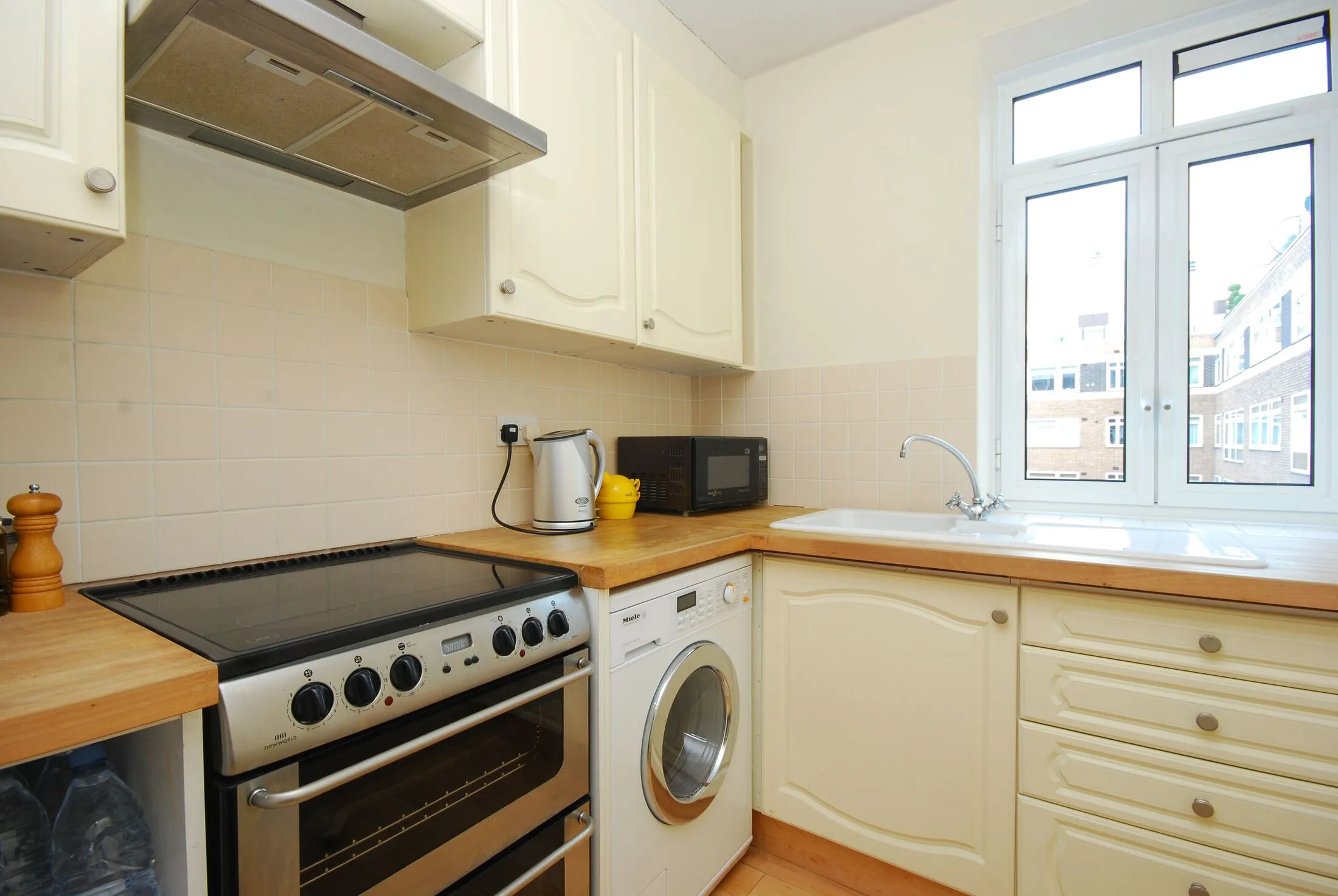 Flat Marylebone Road in City of Westminster