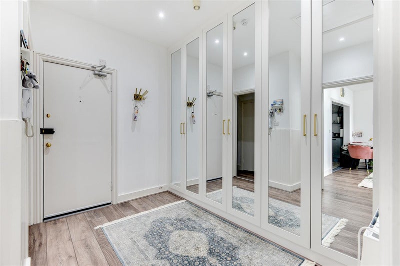 Flat Heene Terrace in Worthing