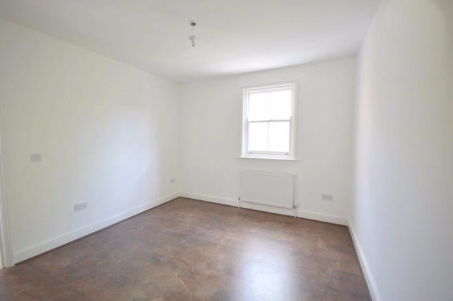 Flat Fieldgate Street in Greater London