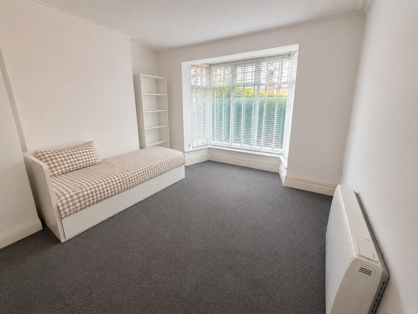 Flat Bingham Road in Nottingham