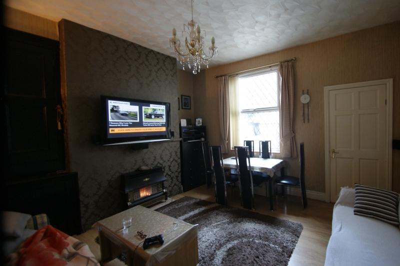 Flat Brudenell Mount in Leeds