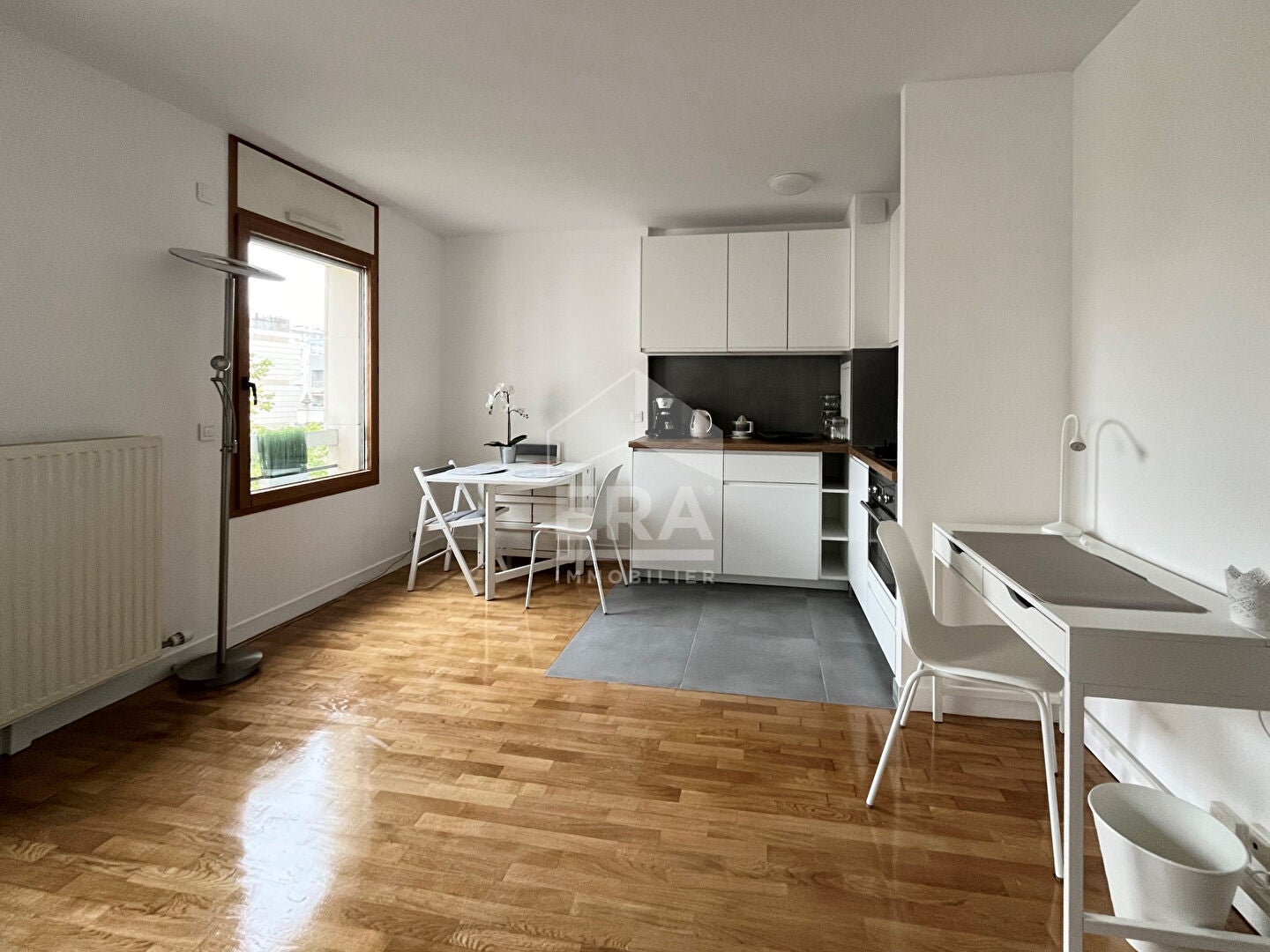 Flat Rue Mathilde Girault in Levallois-Perret