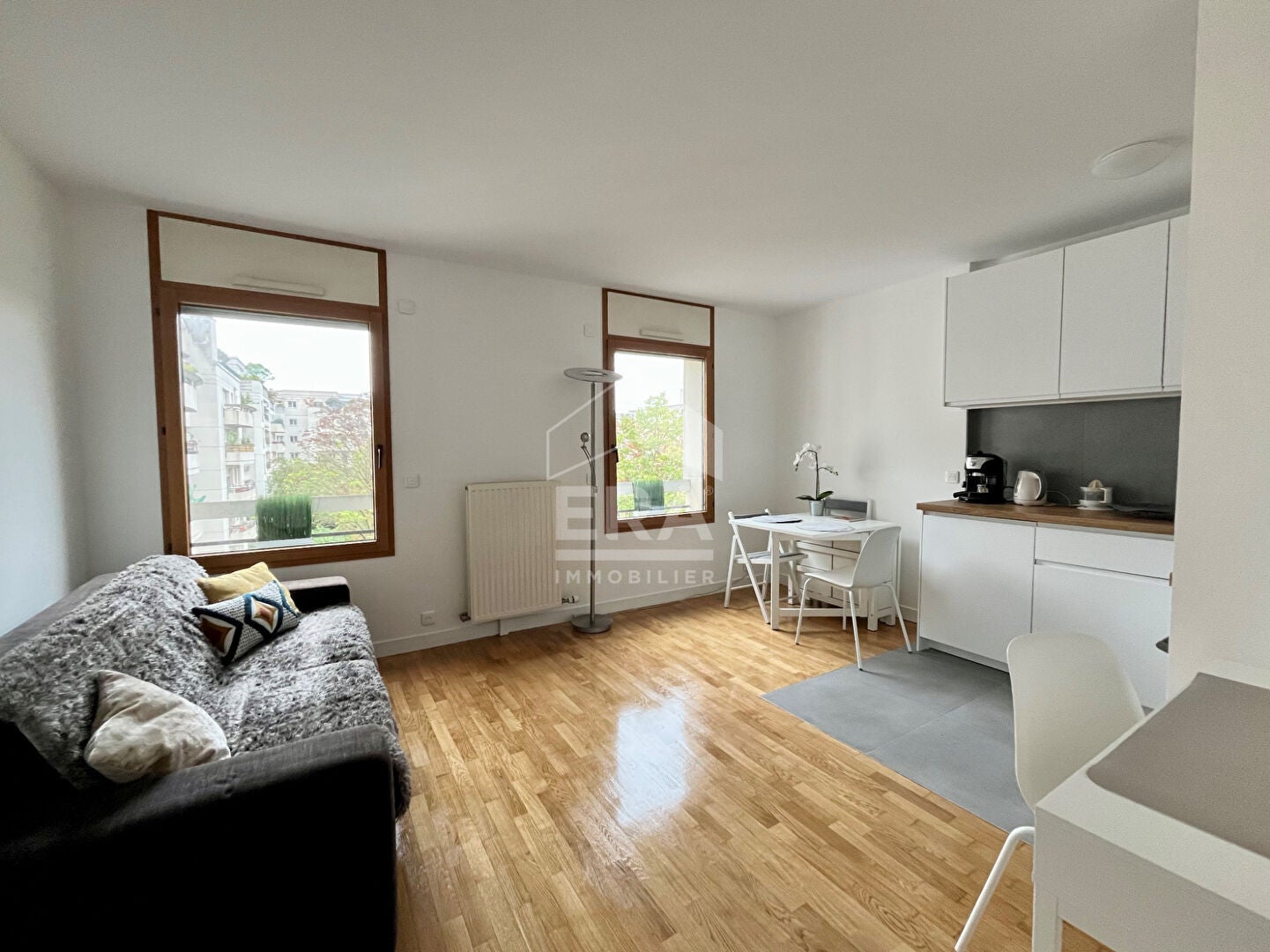 Flat Rue Mathilde Girault in Levallois-Perret