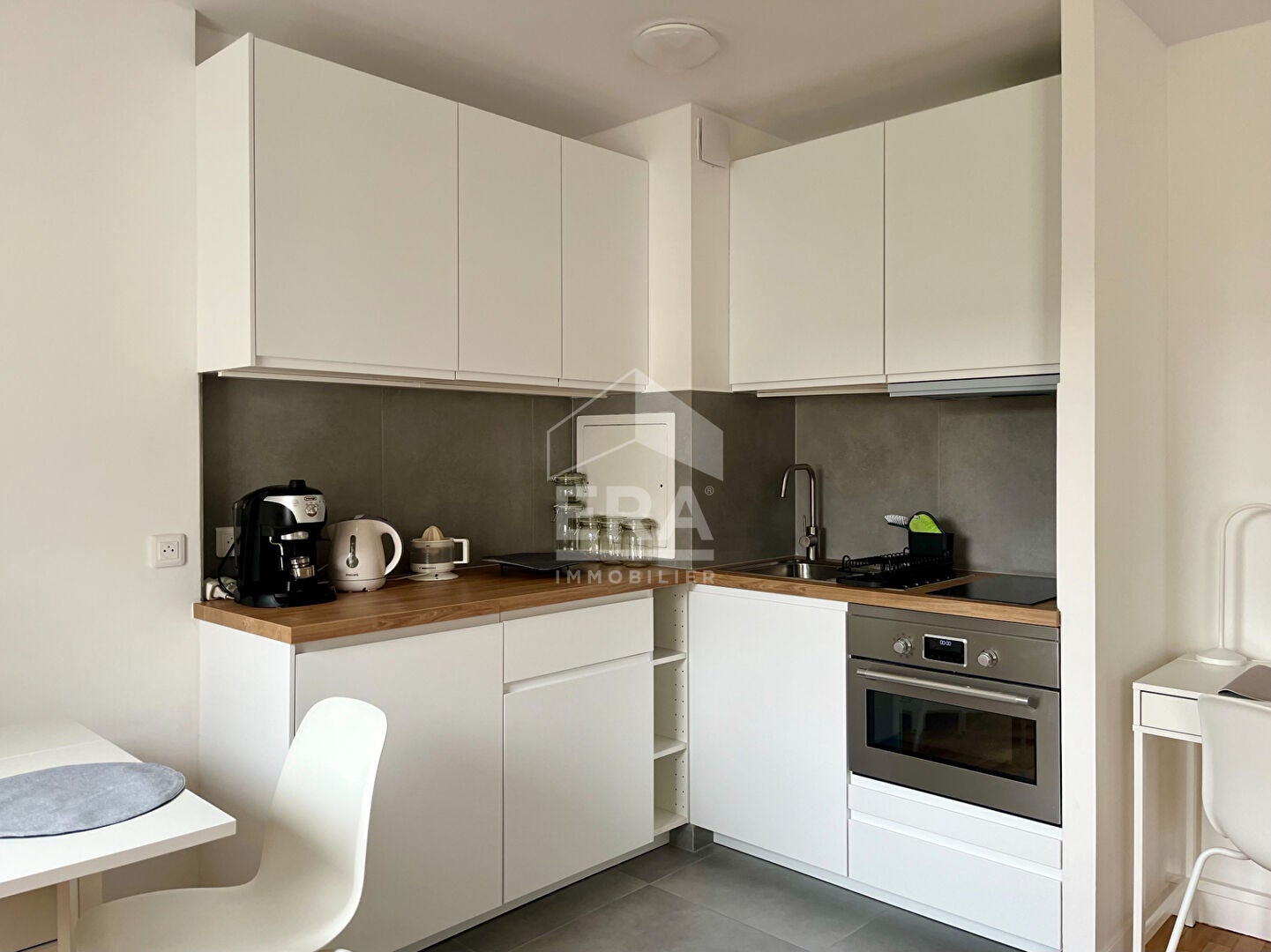Flat Rue Mathilde Girault in Levallois-Perret