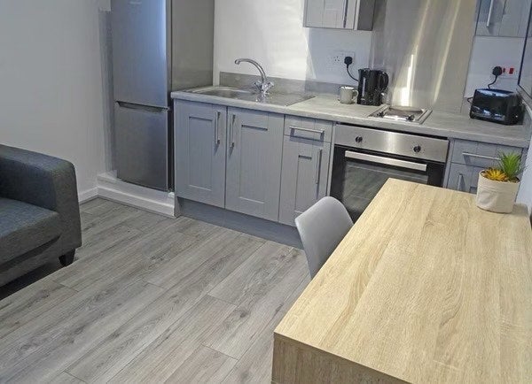 Flat Ladywell Street in Preston
