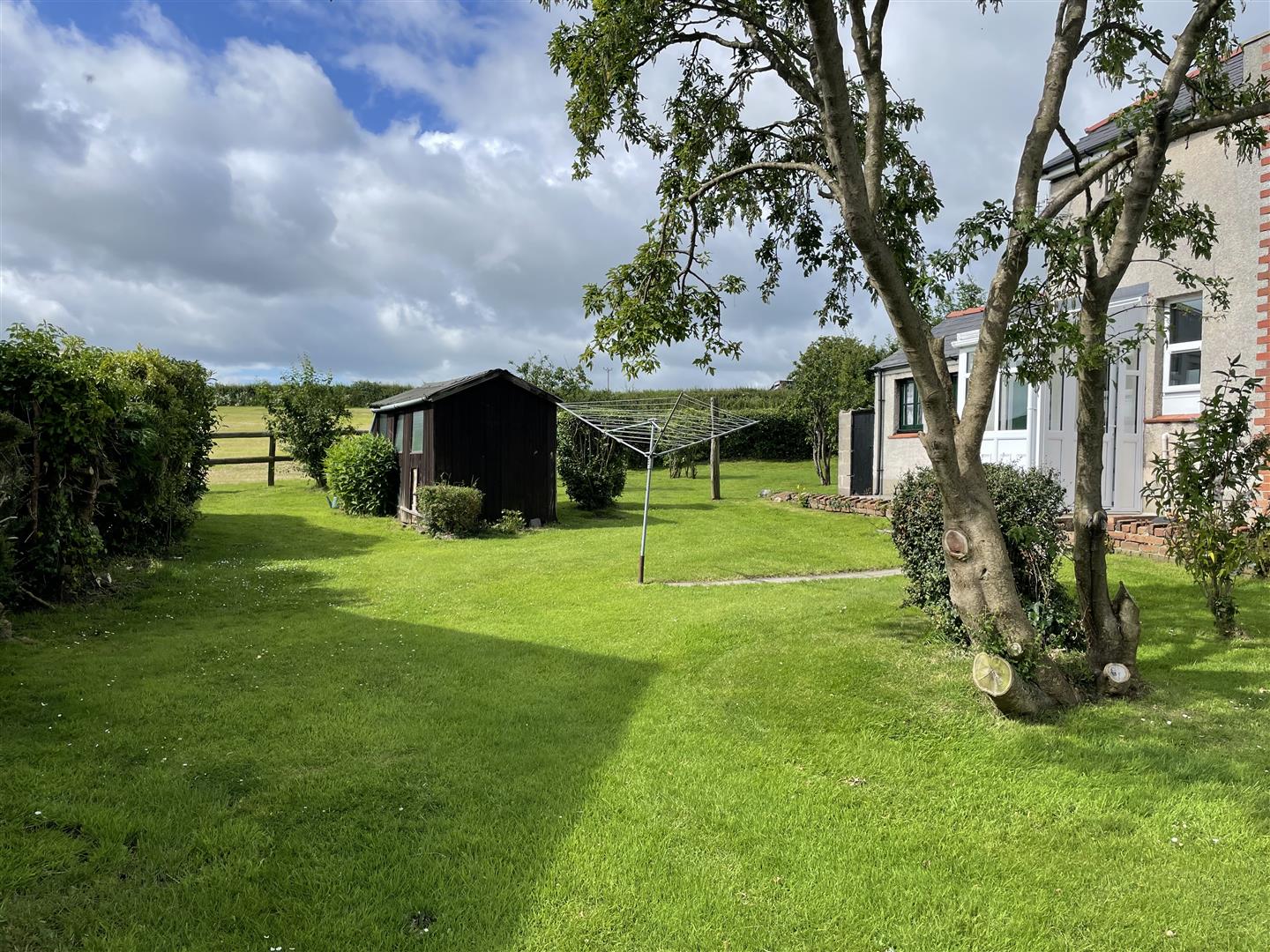 House Picton Road in Pen-y-ffordd