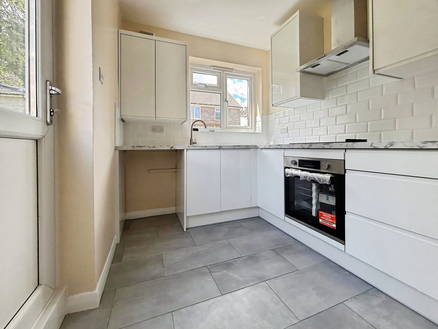 Flat Caerleon Close in Greater London