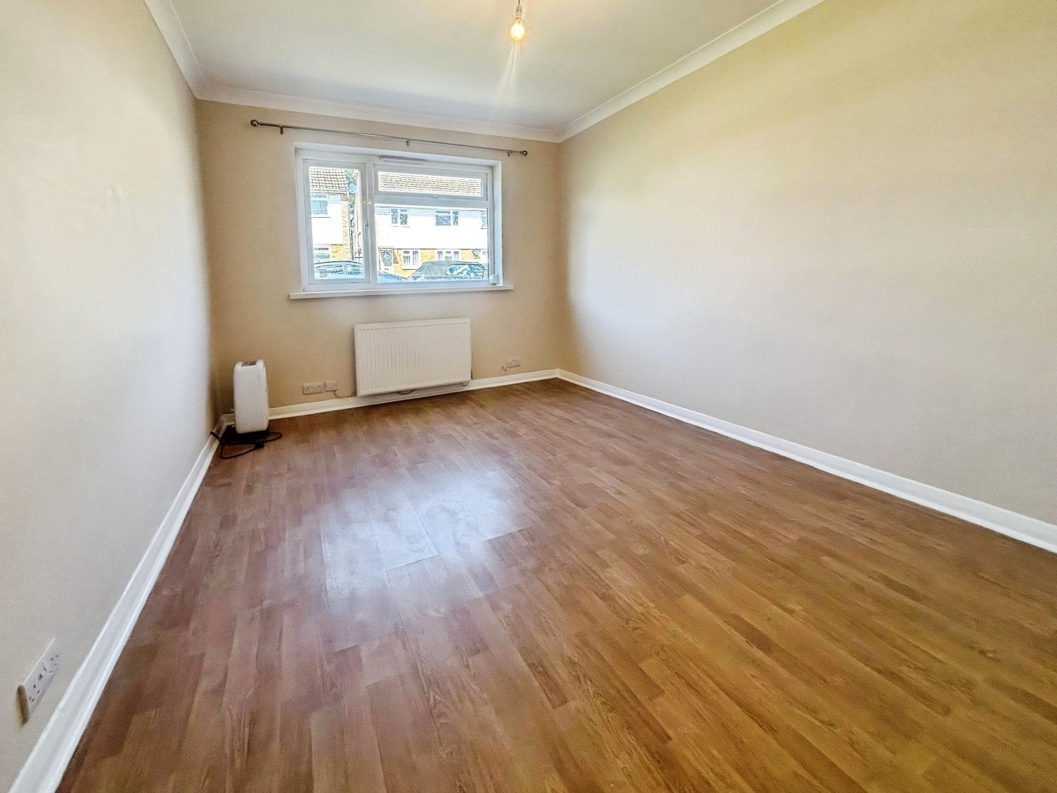 Flat Caerleon Close in Greater London