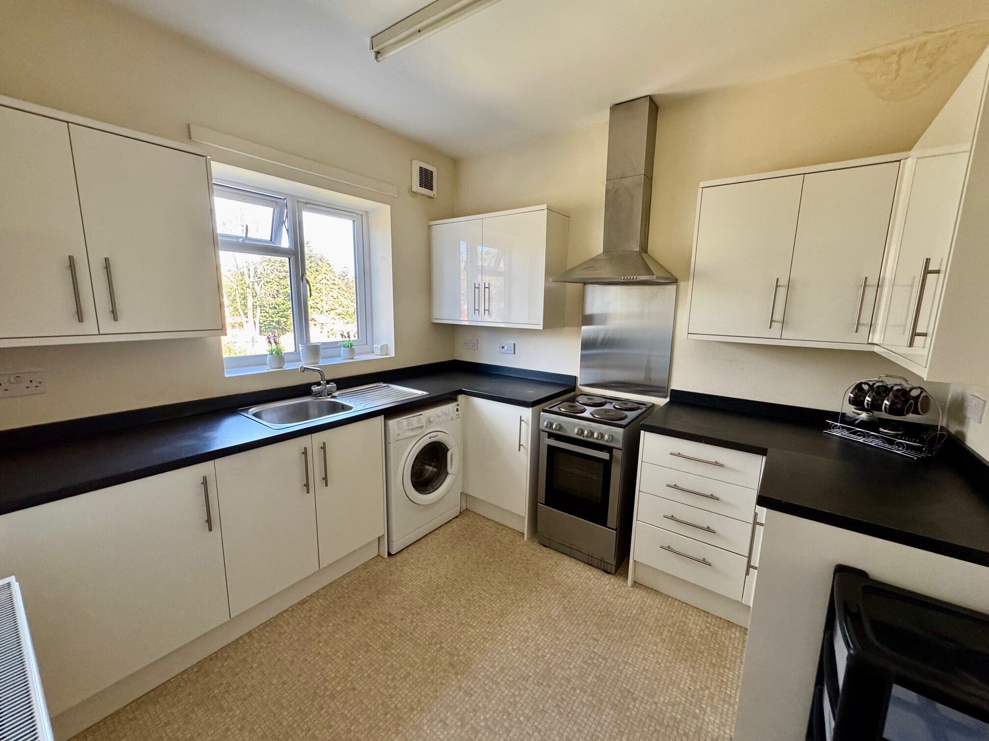 Flat Monyhull Hall Road in Birmingham