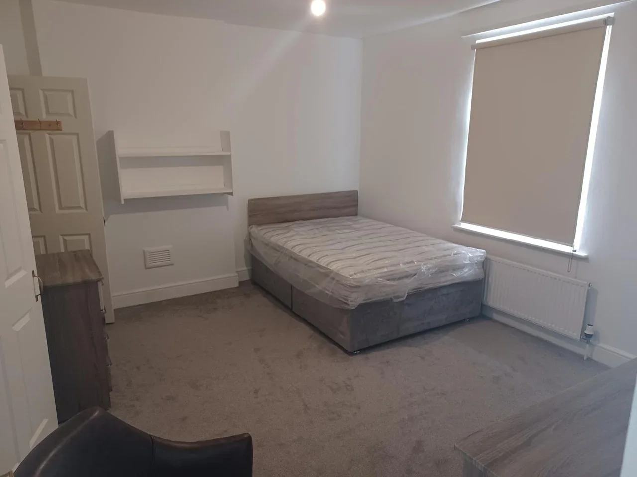 Room Cambridge Avenue in Greater London