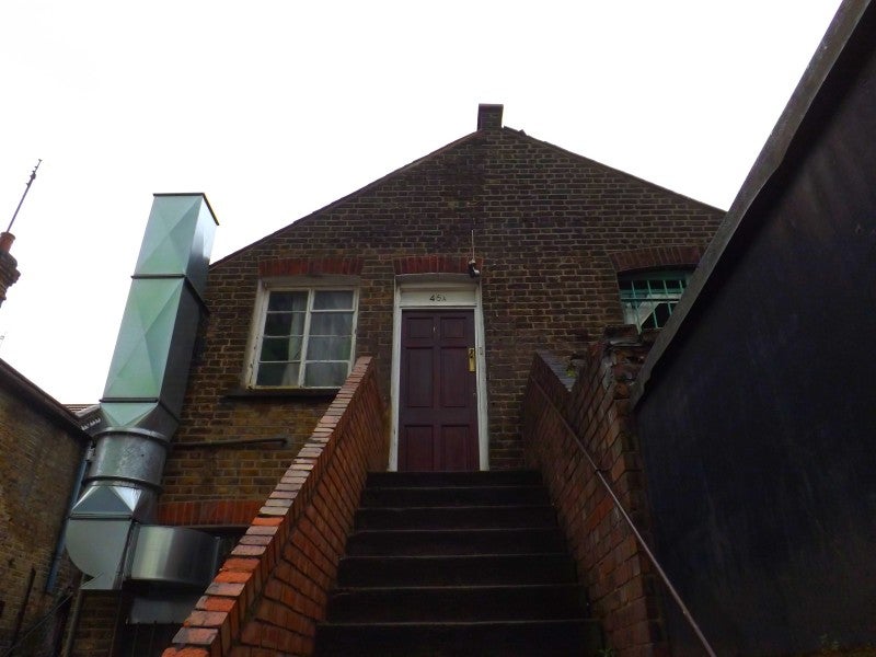 Flat Ripple Road in Greater London