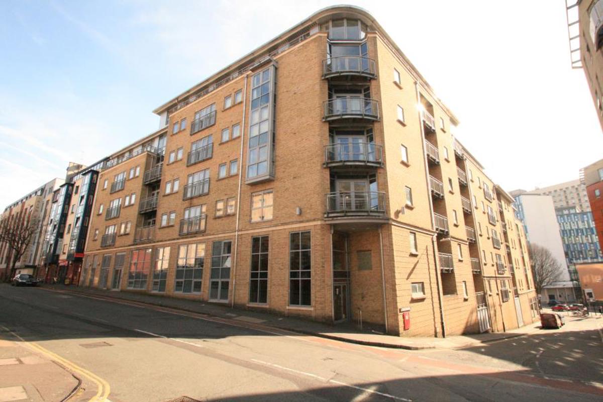 Flat Montague Street in Bristol