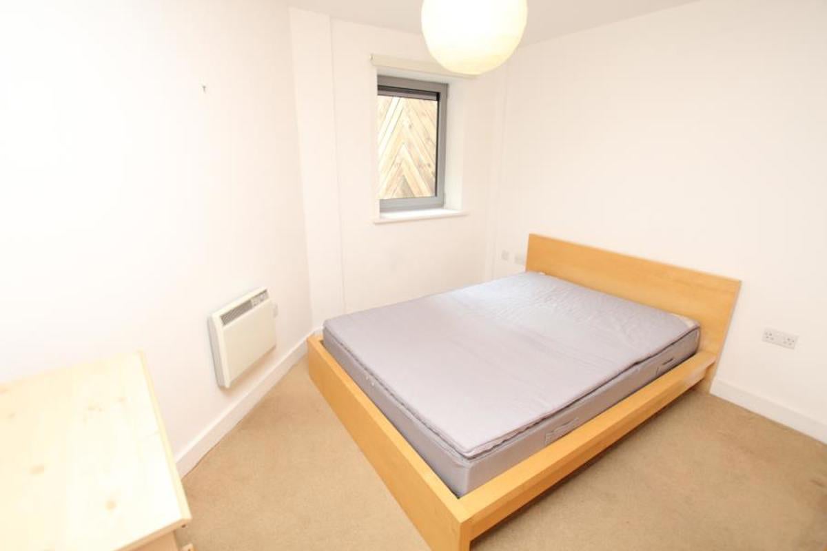 Flat Montague Street in Bristol
