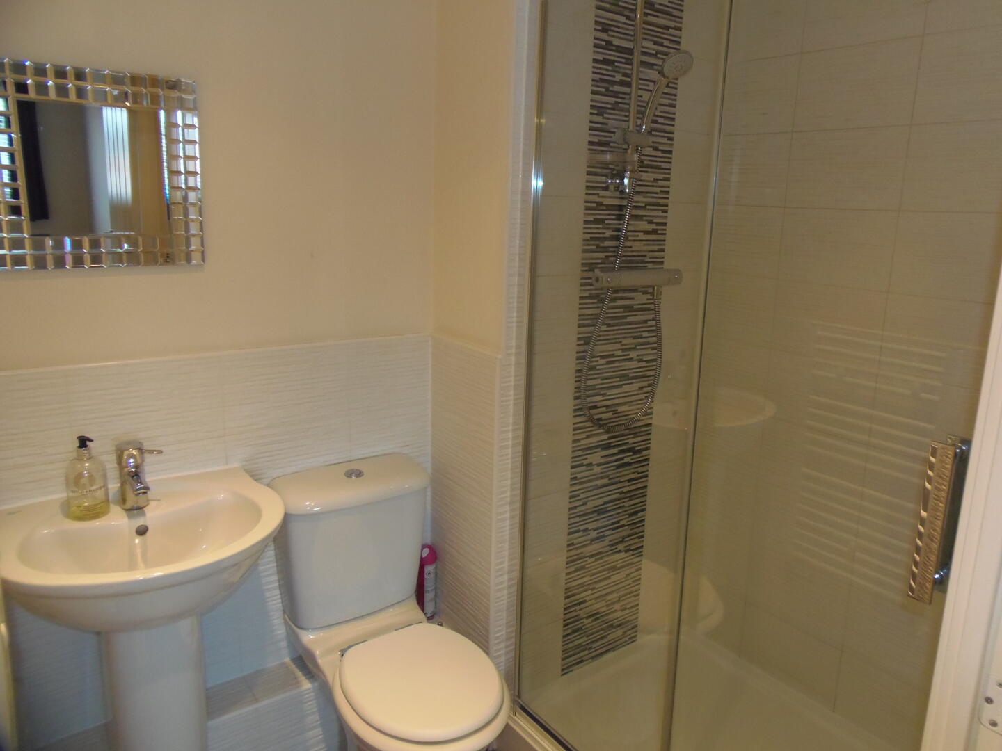 Flat Onyx Crescent in Leicester