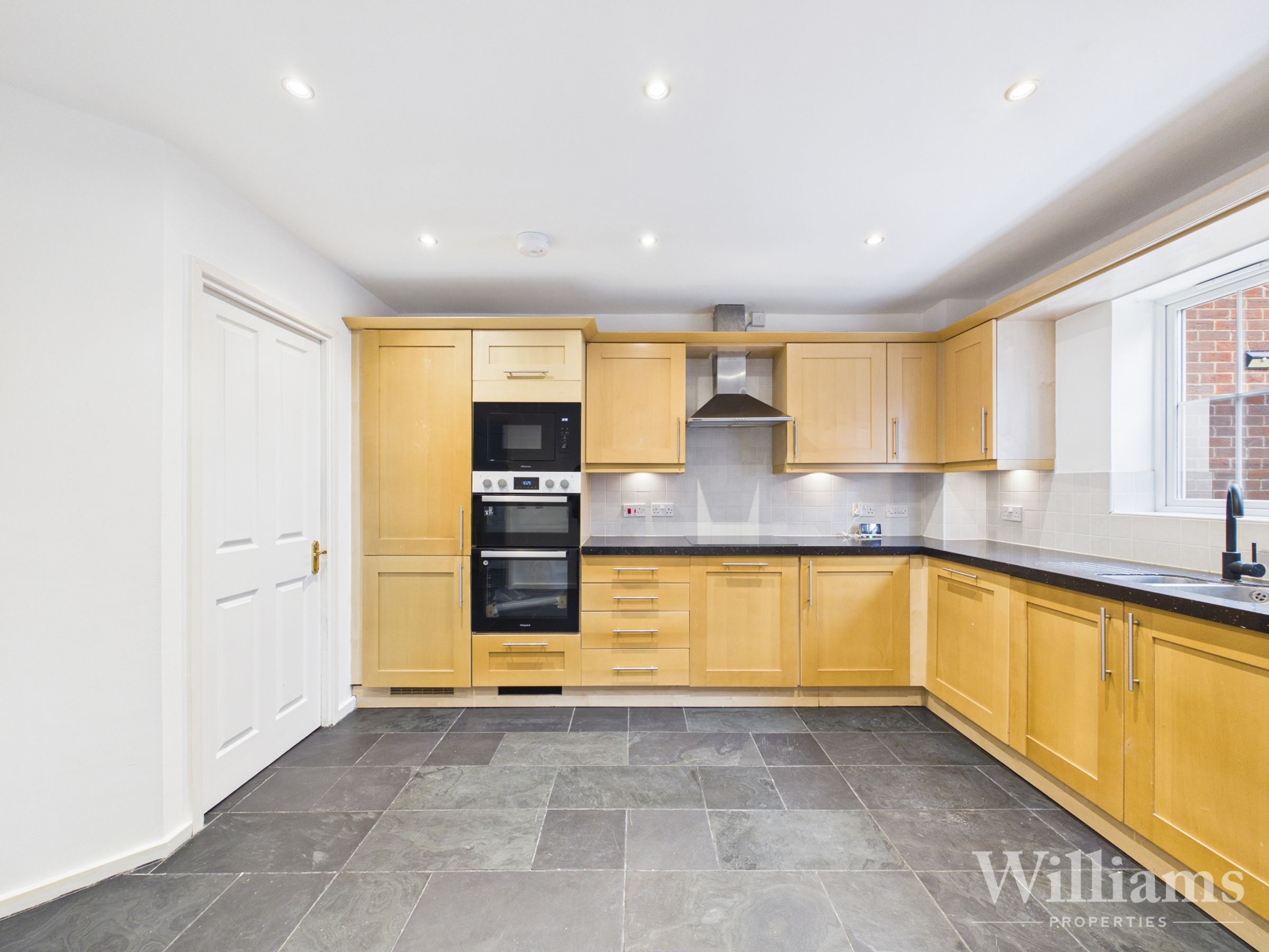 House Almond Tree Drive in Weston Turville