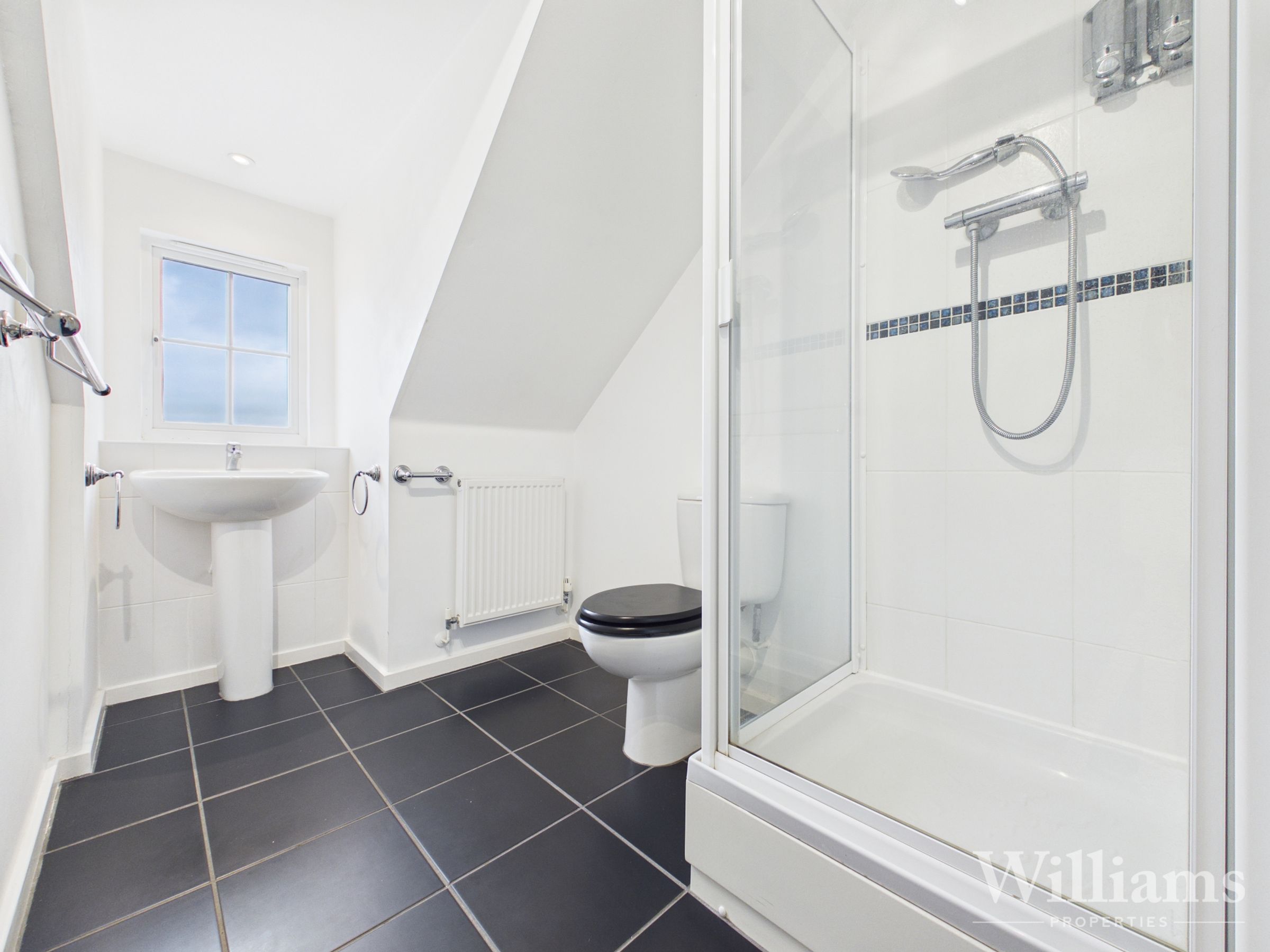 House Almond Tree Drive in Weston Turville