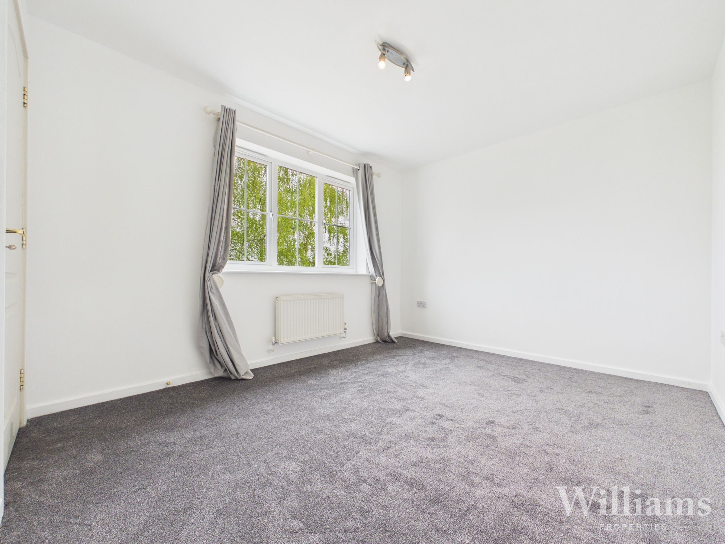 House Almond Tree Drive in Weston Turville