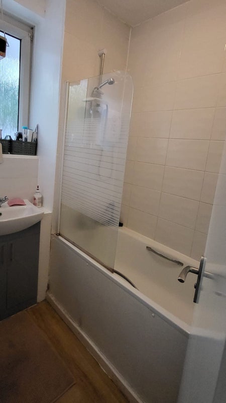 Room Luscombe Way in Greater London