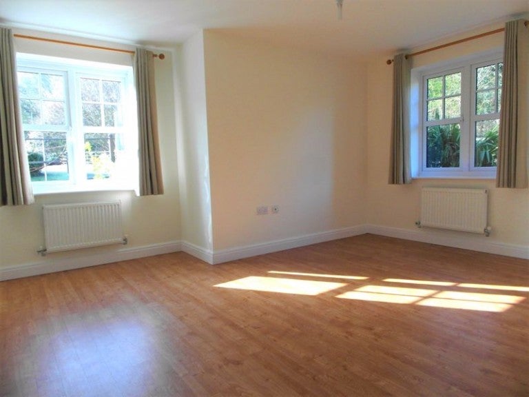 Flat Wellington Road in Telford