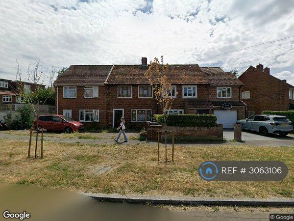 House Redlees Close in Greater London