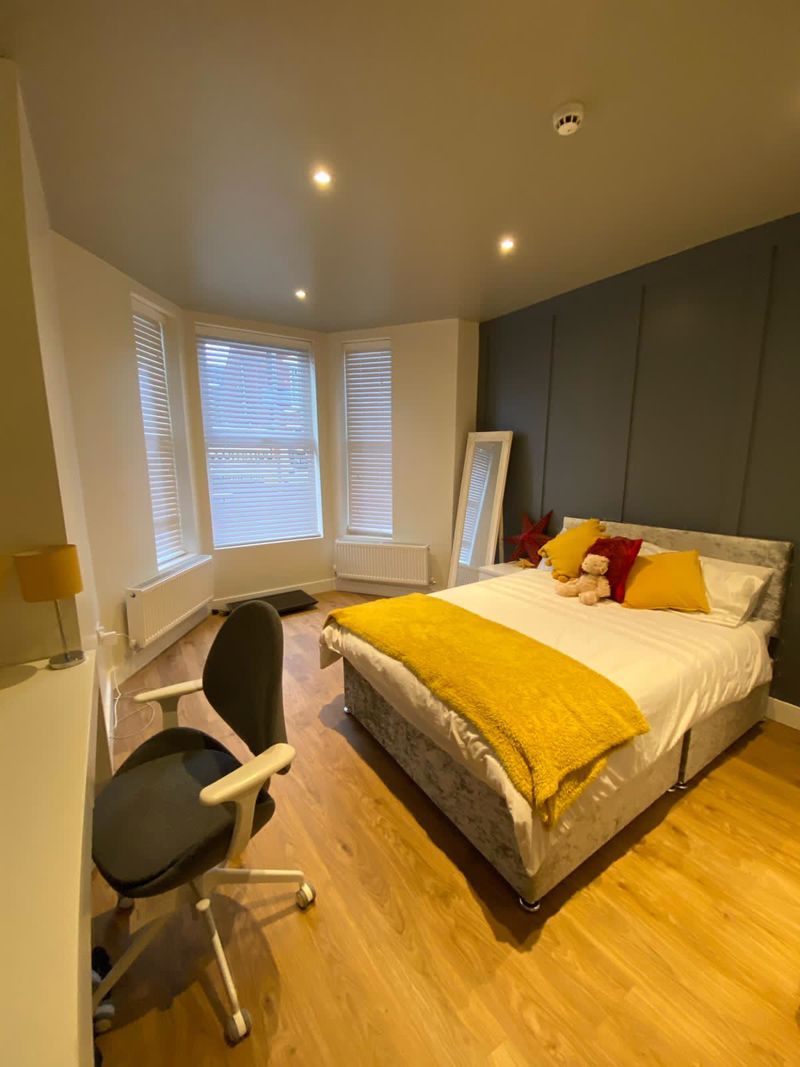 Room Alderson Road in Liverpool
