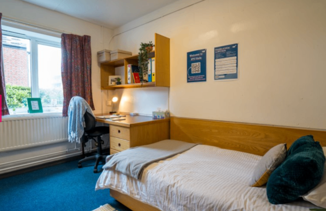 Room Derby Road in Nottingham