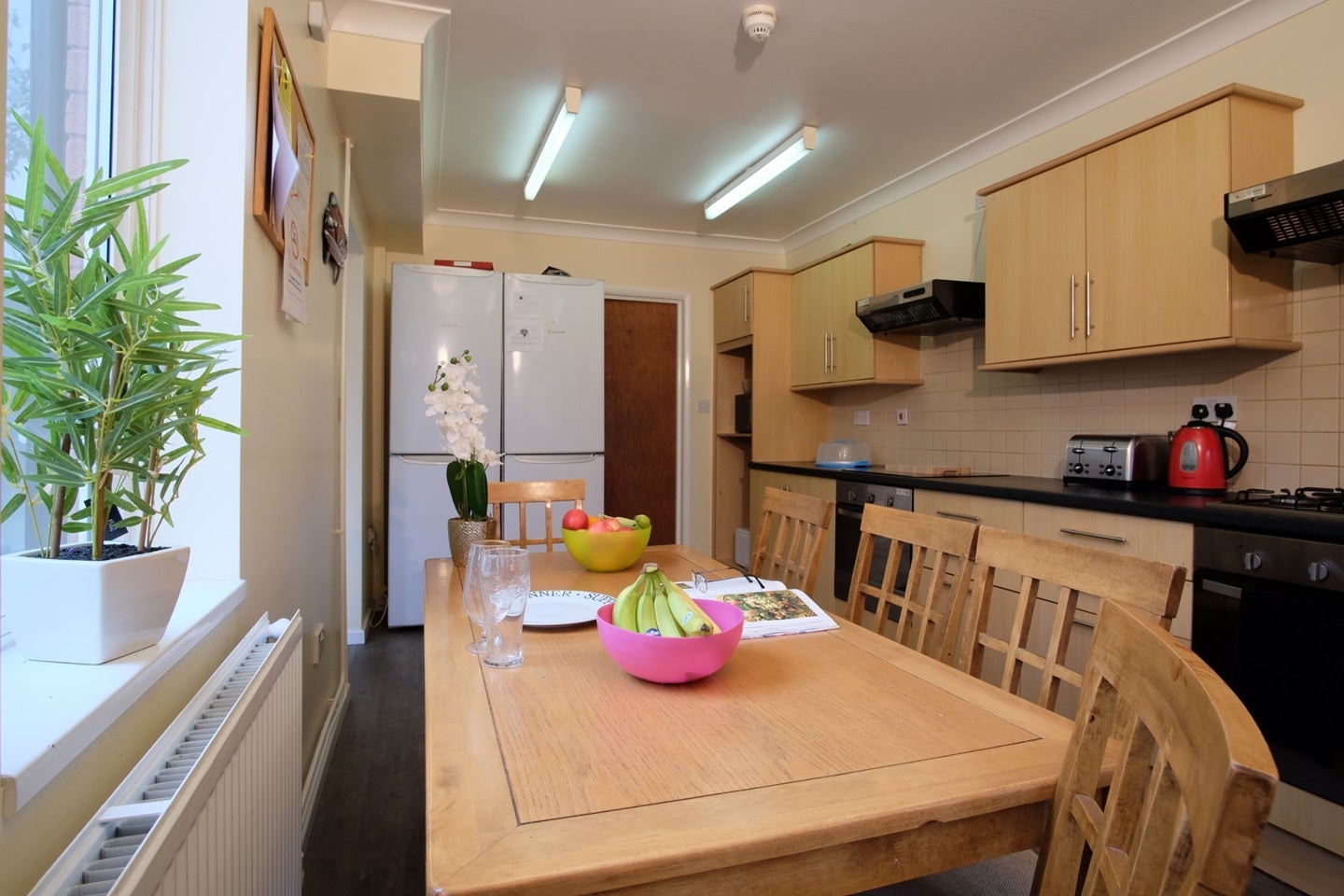 Room Abbotts Road in Aylesbury