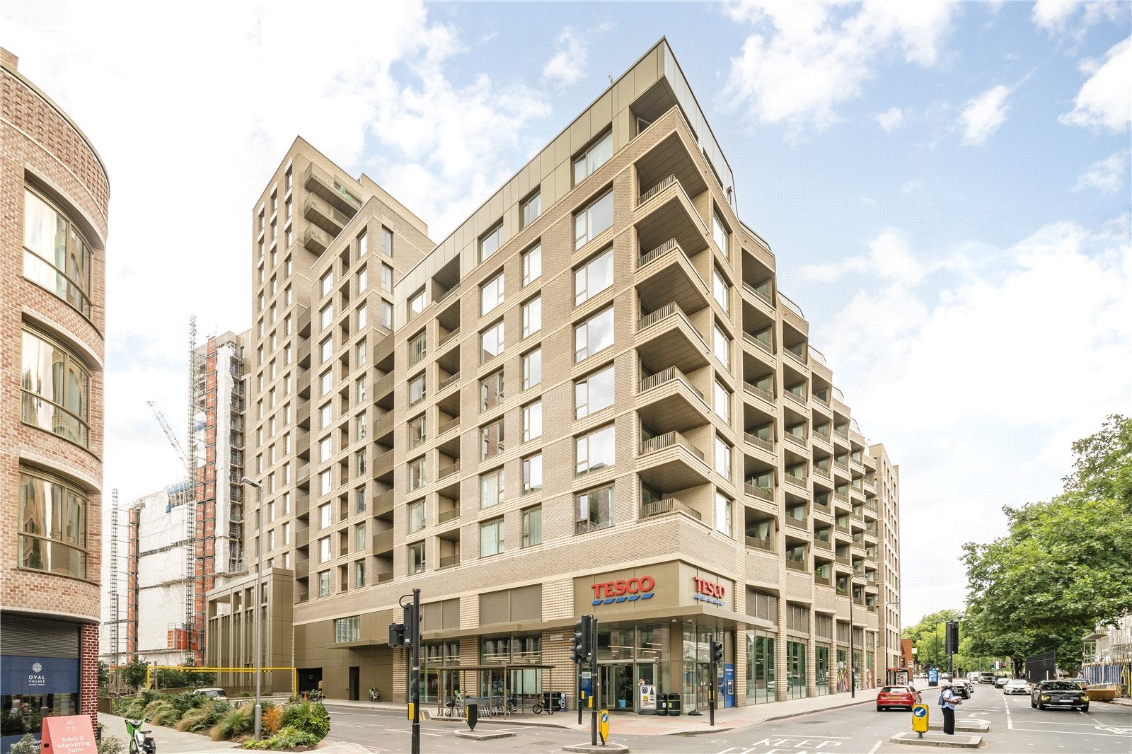 Flat Kennington Lane in Greater London