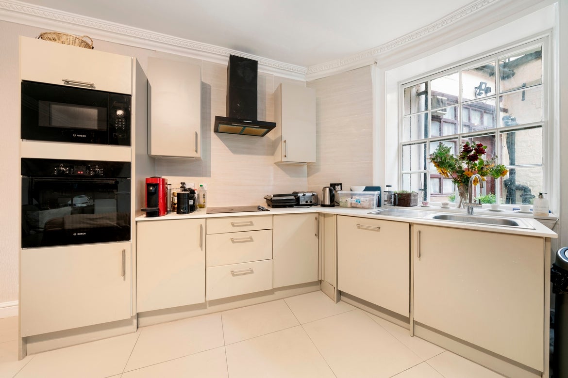 Flat Gloucester Place in City of Westminster