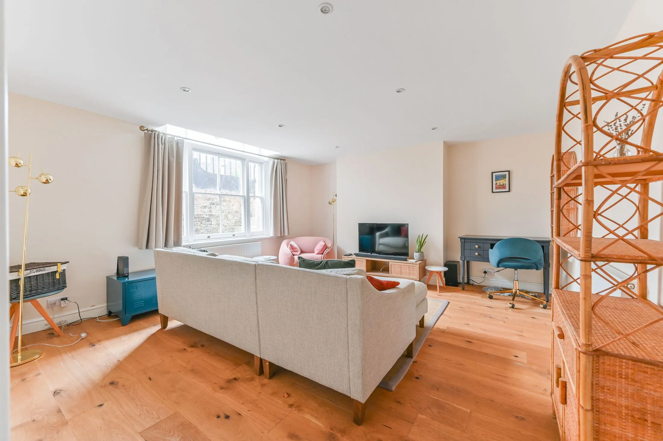 Flat Gipsy Hill in Greater London