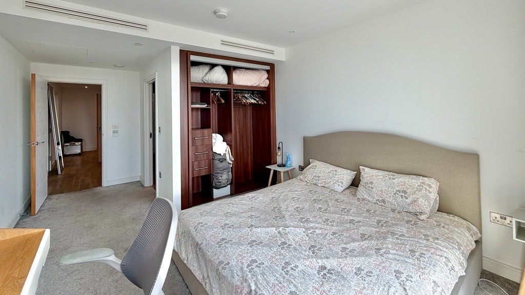 Flat Wandsworth Road in Greater London
