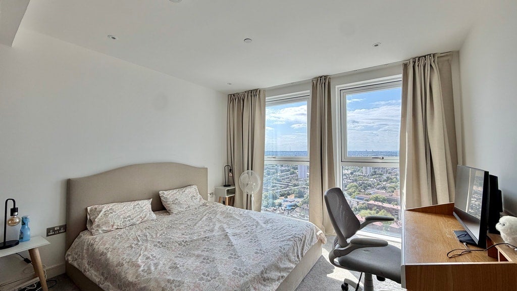 Flat Wandsworth Road in Greater London