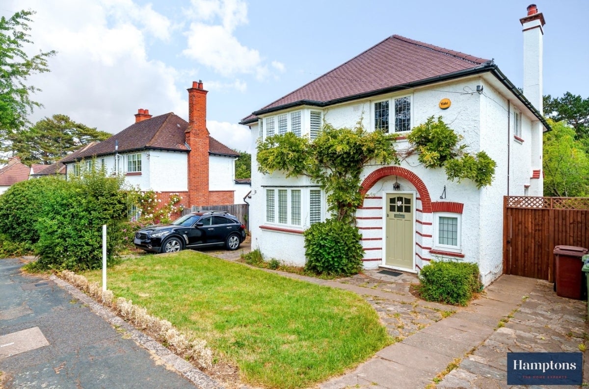 House West Hill Avenue in Epsom and Ewell