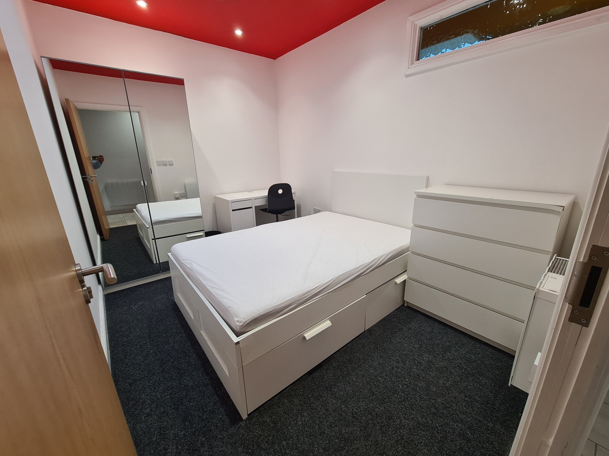Room Victoria Street in Coventry