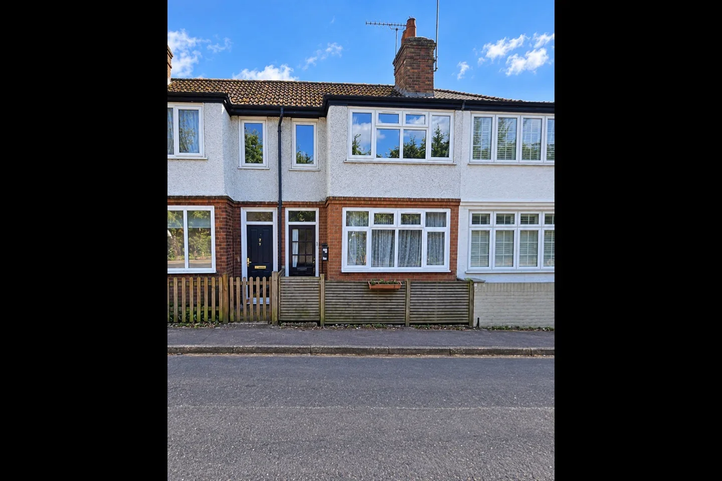 House Portsmouth Road in Elmbridge