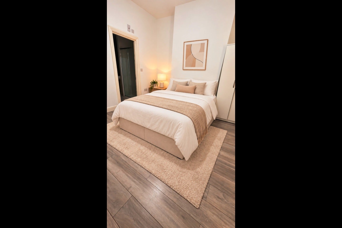 Room Eversleigh Road in Greater London