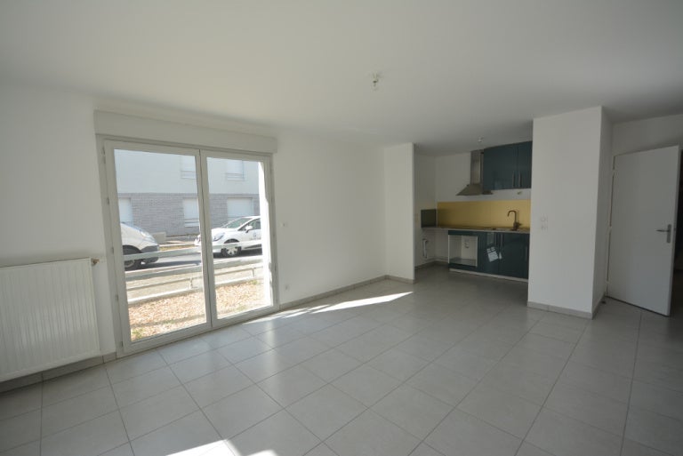 Flat Rue Paul Cambon in Villeurbanne