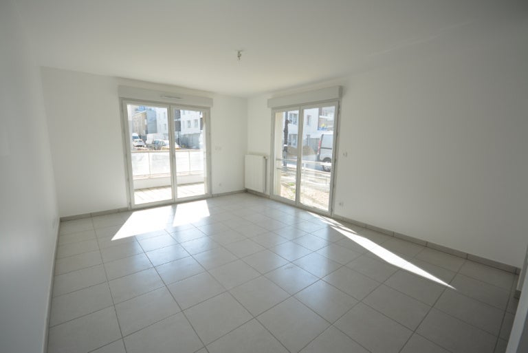Flat Rue Paul Cambon in Villeurbanne