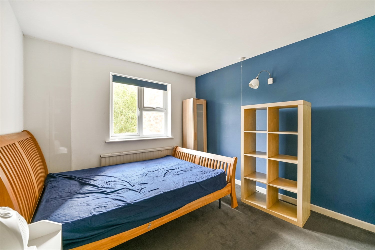 Flat Malvern Court in Reading