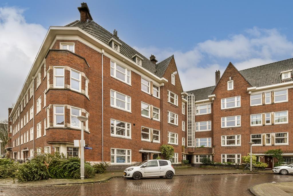 Appartement aan de Watteaustraat in Amsterdam (1077 ZN)