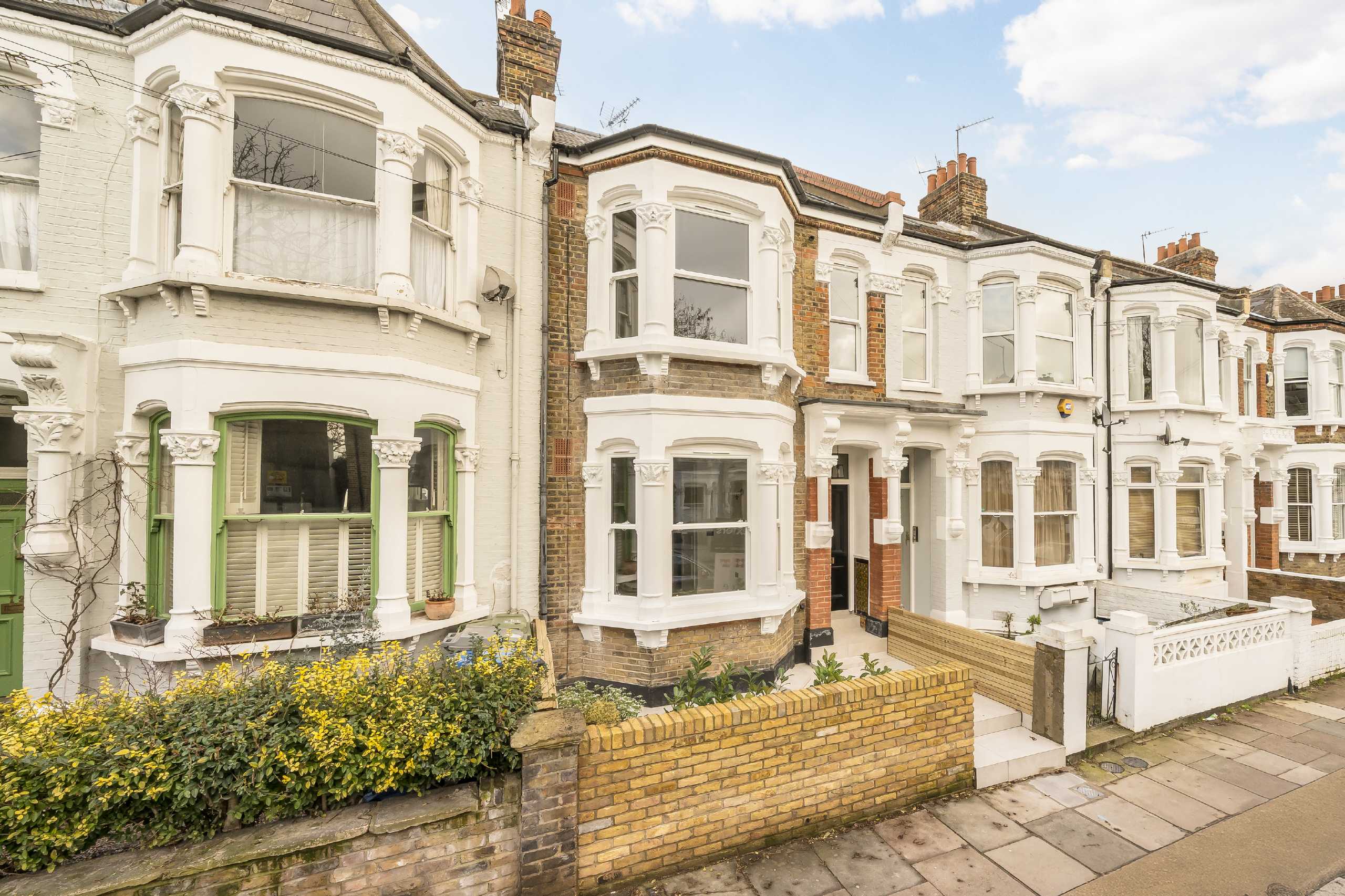 House Mortimer Road in Greater London