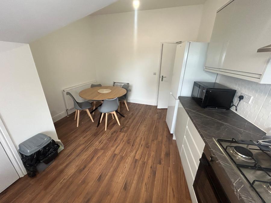 Room Bramble Court in East Staffordshire