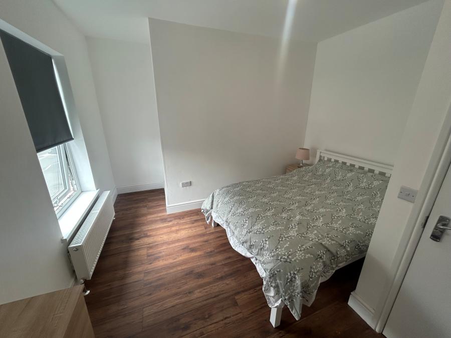 Room Bramble Court in East Staffordshire