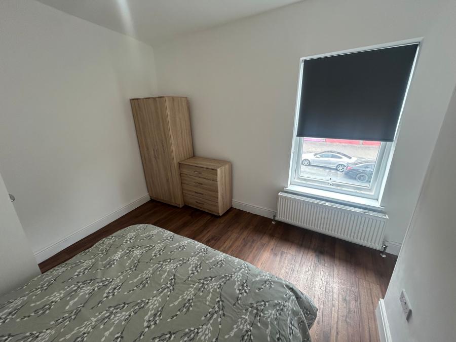 Room Bramble Court in East Staffordshire