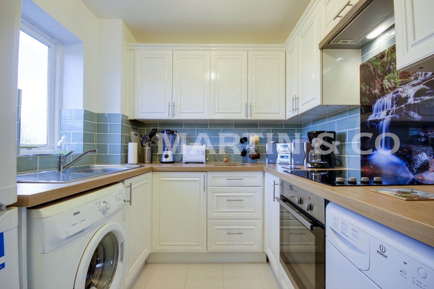 Flat Makepeace Road in Greater London